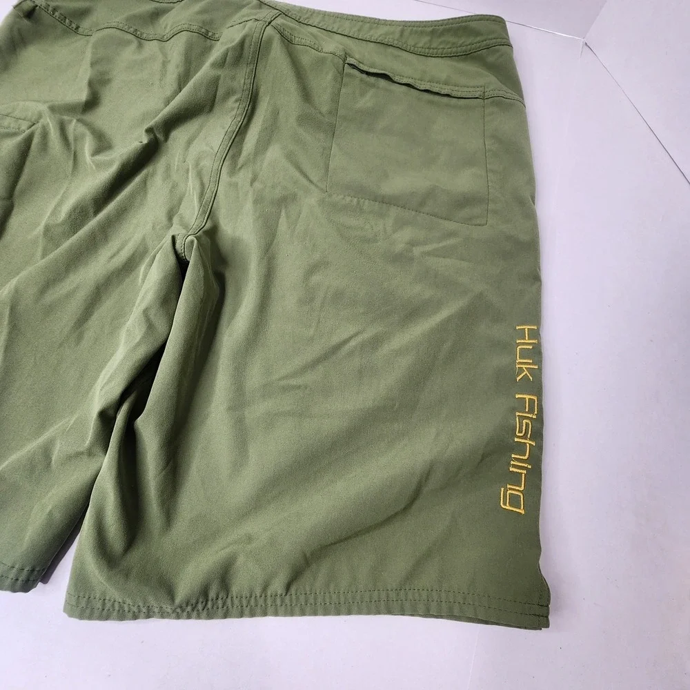 Huk Performance Mens 38 Fishing Outdoor Cargo Shorts Green Boardshorts